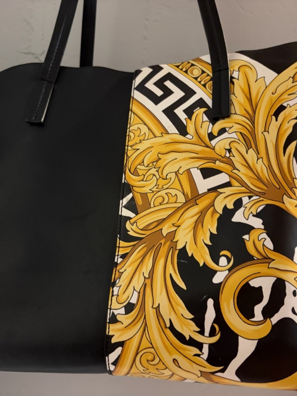 Tote Versace